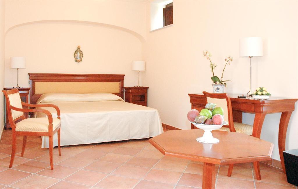 L' Antico Cortile Hotel Caserta Phòng bức ảnh